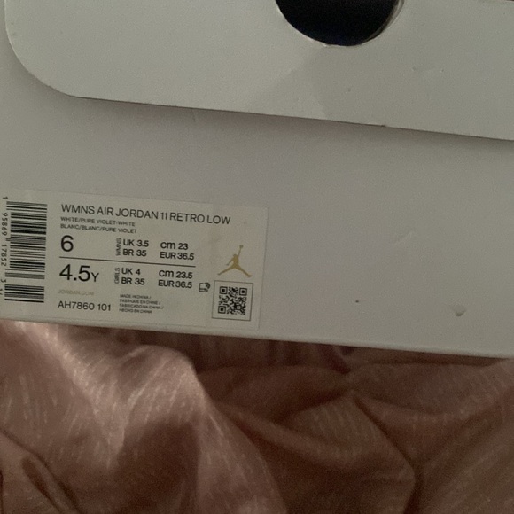 women’s jordan retro 11 low top - Picture 2 of 7